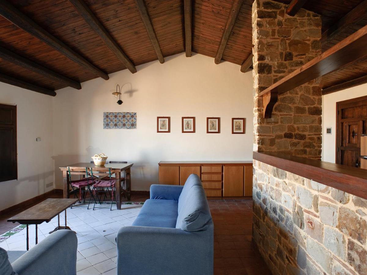 Lascari Apartment Sleeps 4 Pool Wifi Campofelice Di Roccella Esterno foto